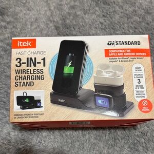ITEK 3-in-1 Wireless Charging Stand